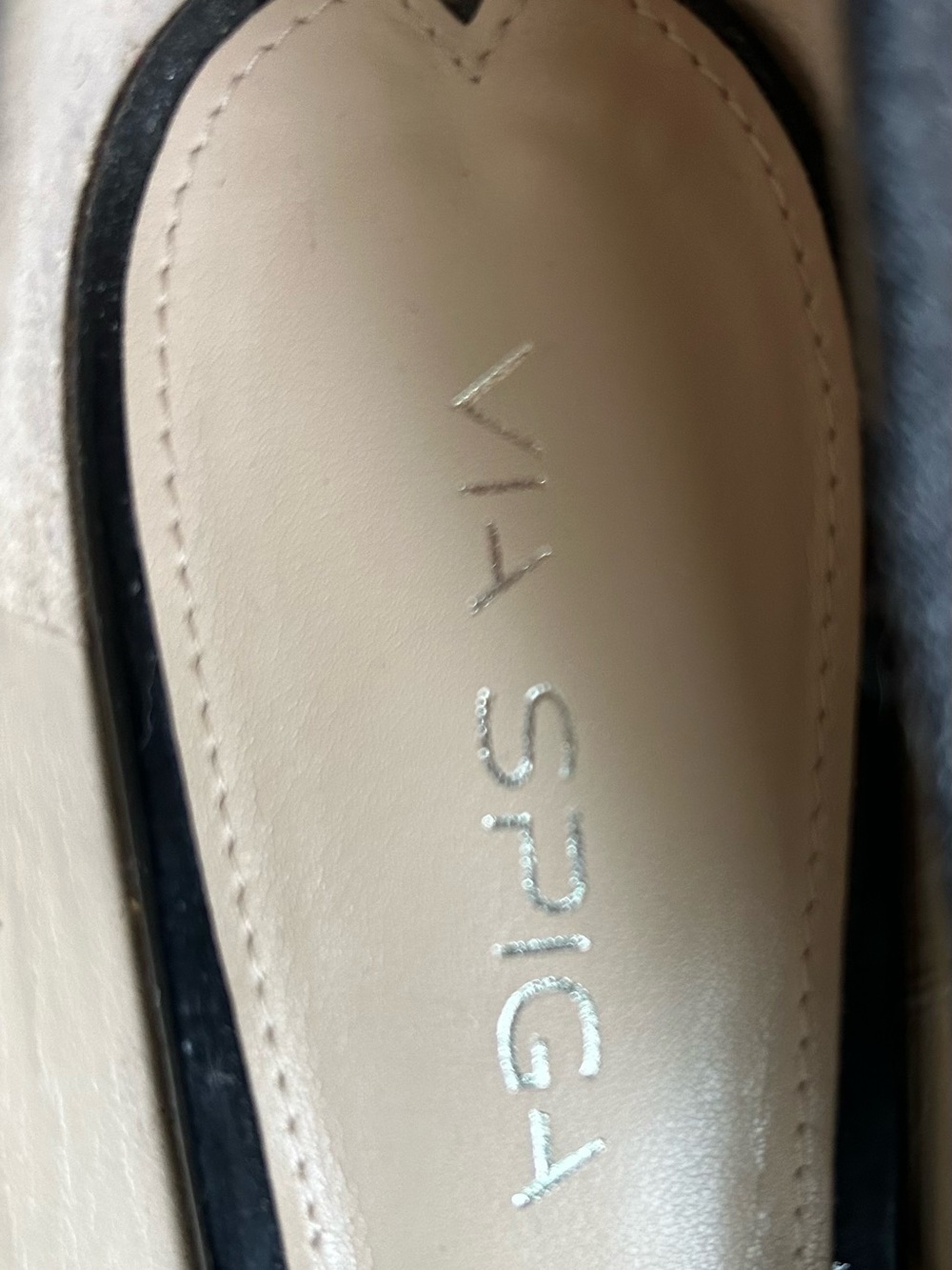 Via Spiga Charcoal Felt Pointed-Toe Mary Jane Heels, Size 7.5 - Picture 3 of 5